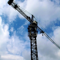 Grue à tour à plateforme plate pour l'installation d'éoliennes, avec moteur et propulseur, hauteur 264 m, pour projets d'éoliennes