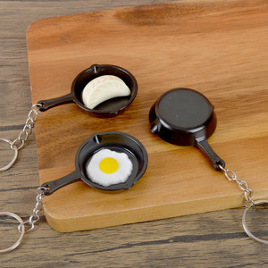 Colgante <span class=keywords><strong>de</strong></span> llavero <span class=keywords><strong>de</strong></span> resina con diseño <span class=keywords><strong>de</strong></span> huevo frito simulado en sartén, juguete divertido <span class=keywords><strong>de</strong></span> comida simulada, pequeño adorno para mochila <span class=keywords><strong>de</strong></span> estudiante, para manualidades. - Product Image 4