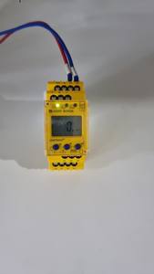 Monitor de Corriente Residual BENDER RCM420-D-2 USADO - Product Image 6