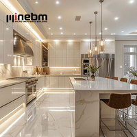 Designs d'armoires de cuisine laquées à finition brillante, îlots de cuisine blancs