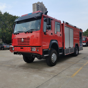 <span class=keywords><strong>Camion</strong></span> <span class=keywords><strong>de</strong></span> Pompiers <span class=keywords><strong>Tout</strong></span>-<span class=keywords><strong>Terrain</strong></span> 4x4 avec Mobilité Améliorée - Product Image 2