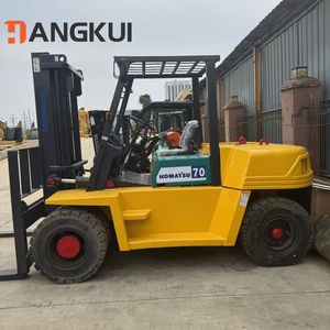 รถยกโคมัตสึ 70 คุณภาพพรีเมียม 7 ตัน สภาพใหม่ 90% ของแท้ พร้อม EPA, CE รถยกมือสองสำหรับการเกษตร 7 ตัน - Product Image 2