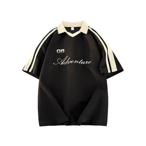 T-shirt pour homme d'inspiration sportive - Coupe ajustée moderne avec tissu polyester/coton respirant pour les entraînements et l'usage quotidien sportif - Product Image 1