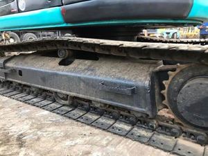 Excavatrice KOBELCO SK135i d'occasion certifiée CE EMC, haute qualité, faible nombre d'heures de fonctionnement, équipée d'une pompe hydraulique Shimadzu - Product Image 5