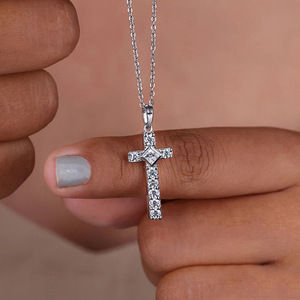 Collana con Ciondolo Micro Pavé per Donne, Stile Dolce e Cool, Gioielli Scintillanti alla Moda - Product Image 3