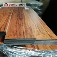 Vente chaude Usine Chinoise Revêtement de sol en plastique synthétique de luxe résistant à l'usure Revêtement de sol en pvc imperméable Revêtement de sol verrouillé par clic