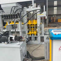 Machine de fabrication de blocs de béton automatique QT4-15 pour la construction, machine hydraulique de fabrication de briques en ciment pour pavés autobloquants