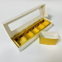 Boîte cadeau personnalisée en carton rigide blanc pour chocolats, bonbons, sushis, chewing-gums, truffes, avec fenêtre, plateau doré, pelliculage mat et gaufrage