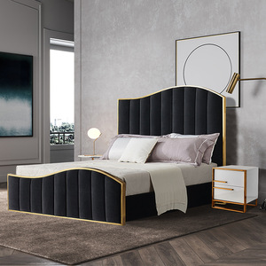 Cama de Cuero Italiano CK215, Cama Moderna de Lujo para Dormitorio con Tela de Terciopelo Negro, Respaldo Grande y Estructura de Madera con Bolsa Suave - Product Image 1