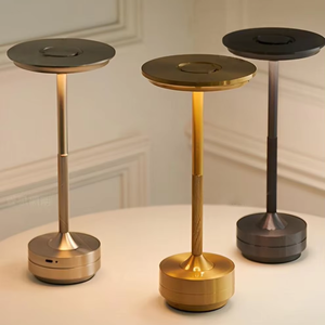 Lampada da Tavolo Portatile a Batteria da Bar 3W Senza Fili DC con Controllo Touch per Interni Casa Sala Lettura Corpo in Alluminio - Product Image 1