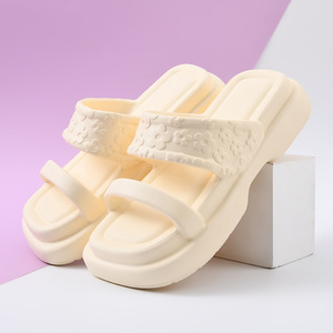 Sandales compensées pour femmes en EVA à bout carré, rehaussantes, antidérapantes, respirantes, à larges brides, pour l'été - Product Image 1