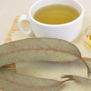 Thé aux <span class=keywords><strong>feuilles</strong></span> <span class=keywords><strong>d</strong></span>'<span class=keywords><strong>eucalyptus</strong></span> en vrac <span class=keywords><strong>de</strong></span> qualité supérieure Thé apaisant à base <span class=keywords><strong>de</strong></span> plantes Thé <span class=keywords><strong>d</strong></span>élicieux chaud Profitez du chaud ou du froid - Product Image 5