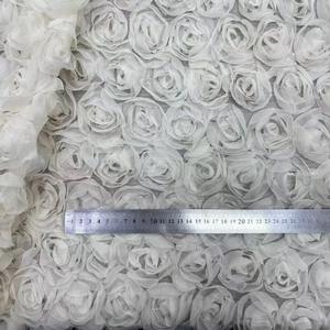 Prix usine brodé 3D Rose tissu broderie dentelle broderie Rose blanche dentelle <span class=keywords><strong>Lolita</strong></span> robe pour <span class=keywords><strong>la</strong></span> fabrication de nappe - Product Image 3