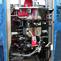 Machine d'emballage automatique verticale pour sachets de frites surgelées, de poudre et de graines, avec pesage et conditionnement automatiques