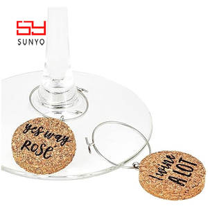 SUNYO Breloques drôles et humoristiques pour verres à tige Étiquettes de marqueur de boisson en liège de 1 pouce avec boîte-cadeau pour le dîner - Product Image 5
