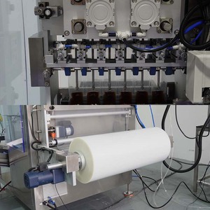 Máquina automática de envasado de líquidos en sobres con sellado de 4 lados, máquina vertical de envasado de líquidos de múltiples vías para aceite de oliva y acondicionador capilar - Product Image 5