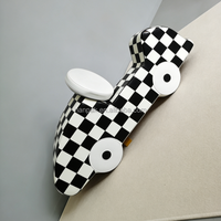 Voiture à bascule en mousse à motif à carreaux personnalisé, jouet de jeu de rôle pour enfants, pour aire de jeux intérieure et extérieure, idéal pour la location lors d'événements, de fêtes et de centres commerciaux