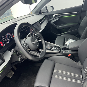 AU-DI 2022 A3L Limusina 1.4TFSI 35TFSI Edición Deportiva de Moda, Volante a la Izquierda, Cuero, R18 Oscuro, Sedán Usado - Product Image 5