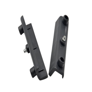 Pièces de chariot élévateur : Patin de glissière de déplaceur latéral 2T 101050301C 101030703C 82311-N2070-71 pour <span class=keywords><strong>BOLZONI</strong></span> - Product Image 2