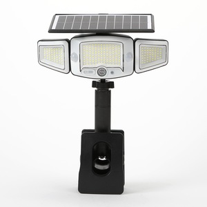 Lámpara de Pared Solar de Tres Cabezas con Sensor de Movimiento, Impermeable, con Control Remoto, para Exteriores, Garaje, Jardín - Product Image 1