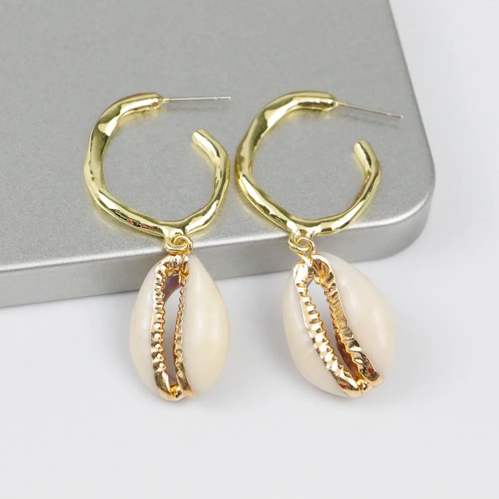 LS-D1175 New Design irregular shape metal Earrings Shell Jewelry With Gold plated Shell Earring Natural Cowrie Shell Earring
