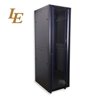 Armoire de serveur de centre de données en acier sur mesure de haute qualité 22U-47U, armoire réseau 19 pouces avec porte en verre en stock