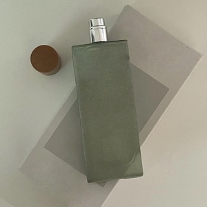 Eau de Toilette pour Femme aux Notes Florales Boisées, Claires et Non Sucrées, Douces et Proches de la Peau, Parfum Haut de Gamme - Product Image 3