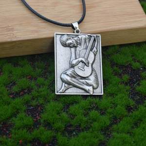 Collar con Colgante de Guitarrista Antiguo de Picasso, Joyería de Metal para Hombres y Mujeres, Accesorios de Ropa de Música Rock - Product Image 3