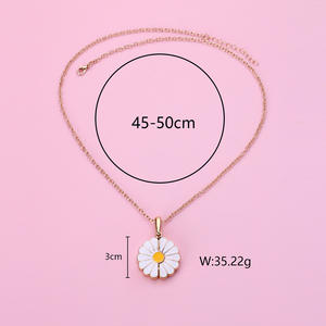 Nuevo Collar de Joyería con Diseño de Flor de Margarita, Letras Te Amo, Colgante con Letras, Collar con Apertura y Cierre de Aceite - Product Image 2