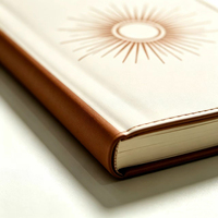 Carnet à Couverture Souple Ton Clair avec Motif Soleil en Relief – Journal Intime pour Bureau, Étudiant, Quotidien, Voyage et Enregistrement des Écritures
