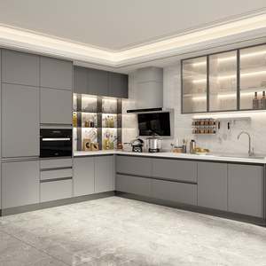 Ensemble de meubles de cuisine européens de luxe avec vitrine, rangement, garde-manger intégré et îlot personnalisé - Product Image 1