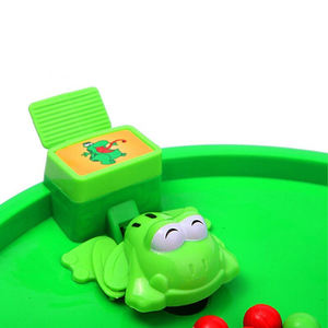 Pequeña Rana comiendo frijoles para descomprimir el juego de mesa de cerebro casual - Product Image 6
