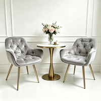 Fauteuil d'appoint en velours capitonné haut de gamme avec pieds en métal doré pour la maison, l'appartement, l'hôtel, le café