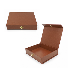 Elegante Caja de Regalo de Cuero PU Premium con Tapa Abatible Estilo Libro, Fabricante OEM, Logotipo Personalizado, Cierre Decorativo de Metal - Product Image 1