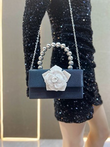 Sac à main de soirée de luxe, pochette à fleurs roses, sacs à main en cristal, boîte carrée scintillante, sacs à main pour femmes, fête de mariage, poignée en perles - Product Image 5