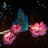 Riesige beleuchtete Lotusblumen-Laterne aus wasserdichter Seide für den Außenbereich – ideal für Park- und Wasserfalldekorationen