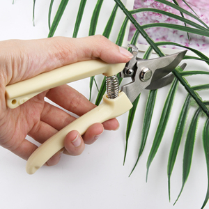 Sécateur <span class=keywords><strong>de</strong></span> fleurs <span class=keywords><strong>de</strong></span> jardin à lame incurvée en acier inoxydable <span class=keywords><strong>pour</strong></span> le bricolage Outils <span class=keywords><strong>de</strong></span> coupe <span class=keywords><strong>pour</strong></span> les branches d'arbres Greffage Bonsaï - Product Image 6