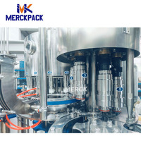Machine de remplissage et d'emballage automatique de bouteilles en plastique SUS304 de haute précision pour la production de boissons liquides (eau pure/eau minérale)