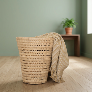 Panier à linge conique en feuilles de palmier tressées à la main de style marocain, suspendu, à tissage ouvert, pour rangement de vêtements, chambre d'enfant et salon - Product Image 3