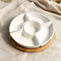 Lot de 5 assiettes à collation en céramique divisées avec plateau de service en bambou rotatif pour la maison, le restaurant, la fête et le mariage.