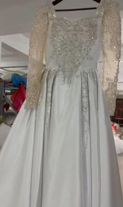 Robe de mariée de luxe 2026 à col illusion et manches longues, en satin et dentelle avec appliques perlées, style robe de bal – Grande vente en Afrique - Product Image 4