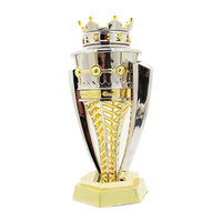 Trophée de base en métal de haute qualité logo en métal doré trophée de couronne de football personnalisé