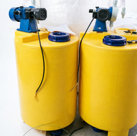 Cuve de mélange en PE résistante aux produits chimiques avec moteur et pompe pour dosage/dissolution acide et alcaline 250L/heure