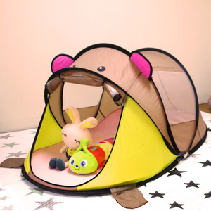 Carpa de juegos infantil para interiores y exteriores, casa de juguete para niñas de 2 a 4 años, tela suave, plegable, con animales de peluche - Product Image 1