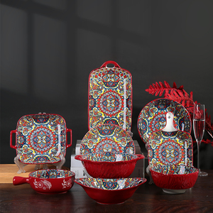 Vaisselle en céramique de bohème rouge foncé noble et élégante ensemble d'assiettes en porcelaine durable pour le dîner de mariage à la maison - Product Image 6
