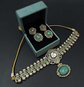 Élégance Motif Kundan Plaqué Or Mini Perles Collier avec Boucles d'Oreilles Style Goutte Bijoux Collier Ras du Cou - Product Image 3