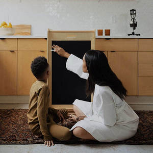 <span class=keywords><strong>Tour</strong></span> d'apprentissage Montessori pour enfants en bas âge avec toboggan, tableau noir, tabouret de cuisine pour enfants, cadre d'escalade en bois - Product Image 4