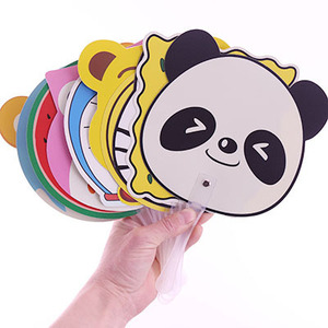 Ventilateur à main portable étanche en PVC Sublimation Cartoon Summer Paddle Fan Ventilateurs à main ronds transparents en plastique avec logo personnalisé imprimé - Product Image 4