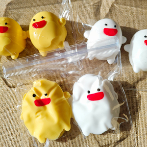 Muñeco Wula Wula Realista de 6 cm, Nuevo Juguete de Silicona de Grado Alimenticio, Antiestrés para Todas las Edades, Regalo para Mejorar el Estado de Ánimo, para Niños de 5 a 7 Años - Product Image 1