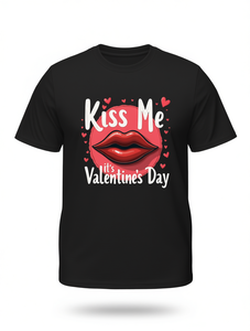 T-shirt San Valentino Kiss Me con stampa labbra rosse e cuore, beige, a maniche corte, girocollo, vestibilità ampia, unisex, casual, da uomo, taglia L - Product Image 1